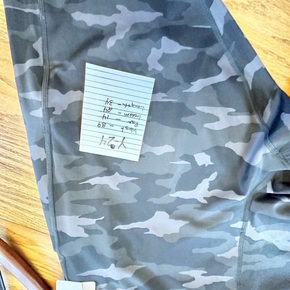 ATHLETA Ultimate‎ Camo 7/8 Tight - Heather Grey - Size 3X 2 Stash Pockets - $89 - Picture 13 of 13